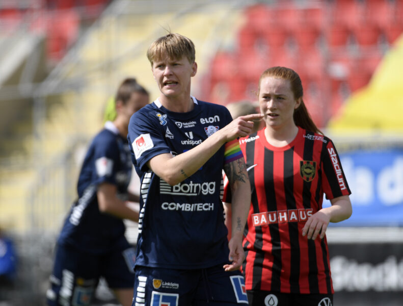 Linköpings Nilla Fischer under en fotbollsmatch i damallsvenskan mellan IF Brommapojkarna och Linköpings FC på Grimsta IP maj 2022.