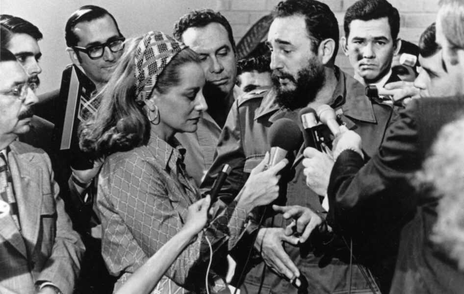 Kubas premiärminister Fidel Castro under en presskonferens svarar på en fråga från den amerikanska NBC-reportern Barbara Walters i Havanna, den 7 maj 1975.