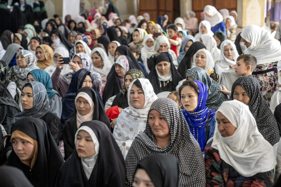 Afghanska kvinnor på massbröllop på Internationella kvinnodagen 8 mars 2023.