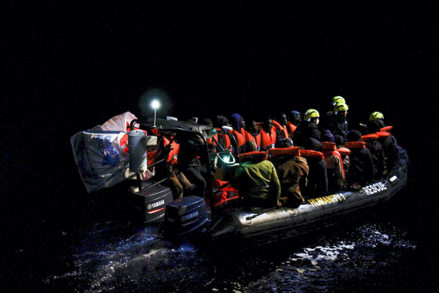 SOS Humanity och 55 andra humanitära organisationer varnar för mer död på Medelhavet när deras fartyg hindras från att navigera.