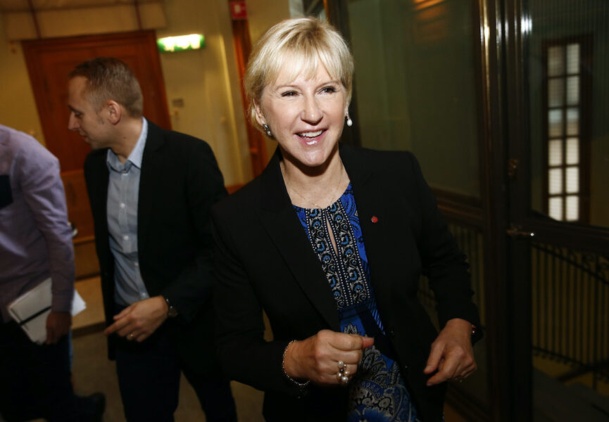 Margot Wallström (S) blir utrikesminister 2014 och då deklarerar Sverige att de tänker föra en feministiskt utrikespolitik.