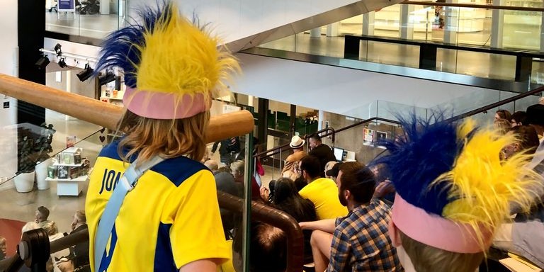 Supportrar såg Sverige vinna mot Argentina med 2–0 i onsdags på Stadsbiblioteket i Göteborg.