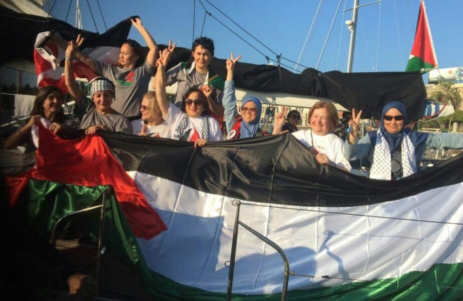 På Women´s Boat to Gaza (WBG) 2016 fanns tre svenska människorättsaktivister ombord på de olika etapperna: Malin Björk, Paulina de los Reyes, Jeannette Escanilla.