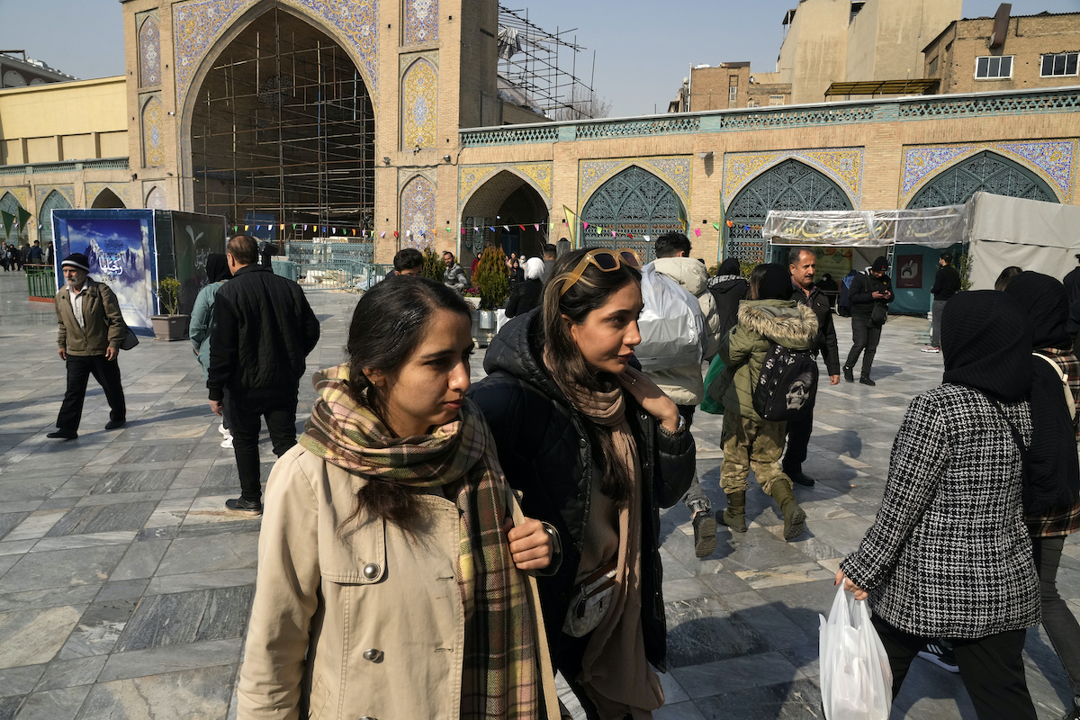 Val i Iran: Lågt valdeltagande, tyst protest - Fempers Nyheter
