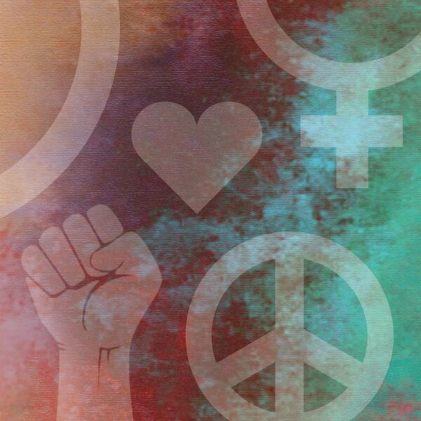 bild med fredstecken, en knuten hand ett hjärta och symbolen för feminist