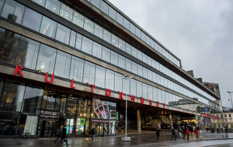 Kulturhuset i Stockholm som har en glasfasad