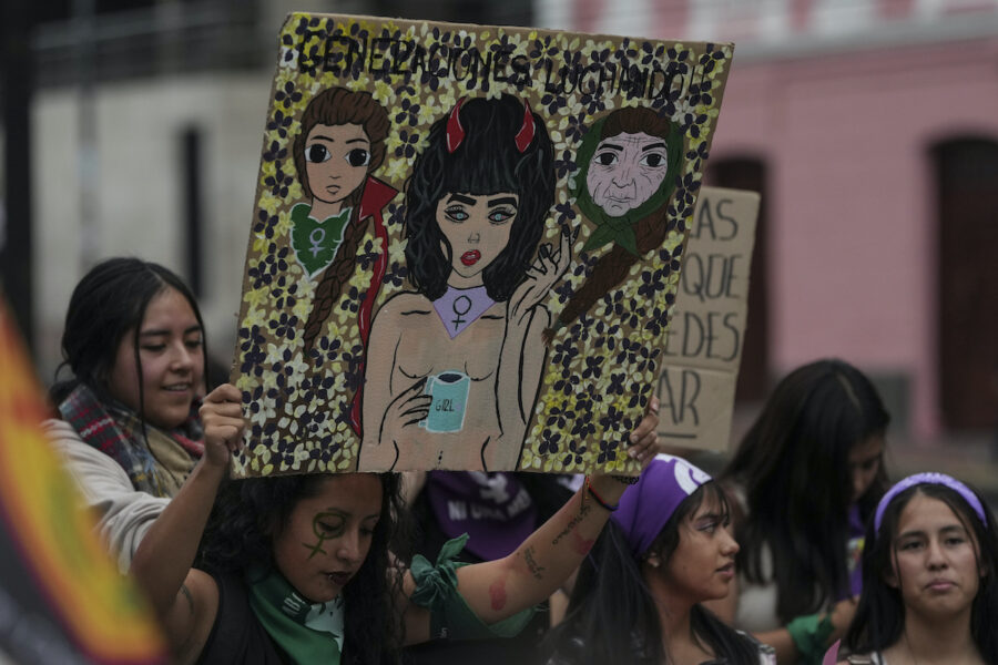 I Ecuador har kvinnorättsaktivister tagit upp kampen för att utmana abortförbudet.