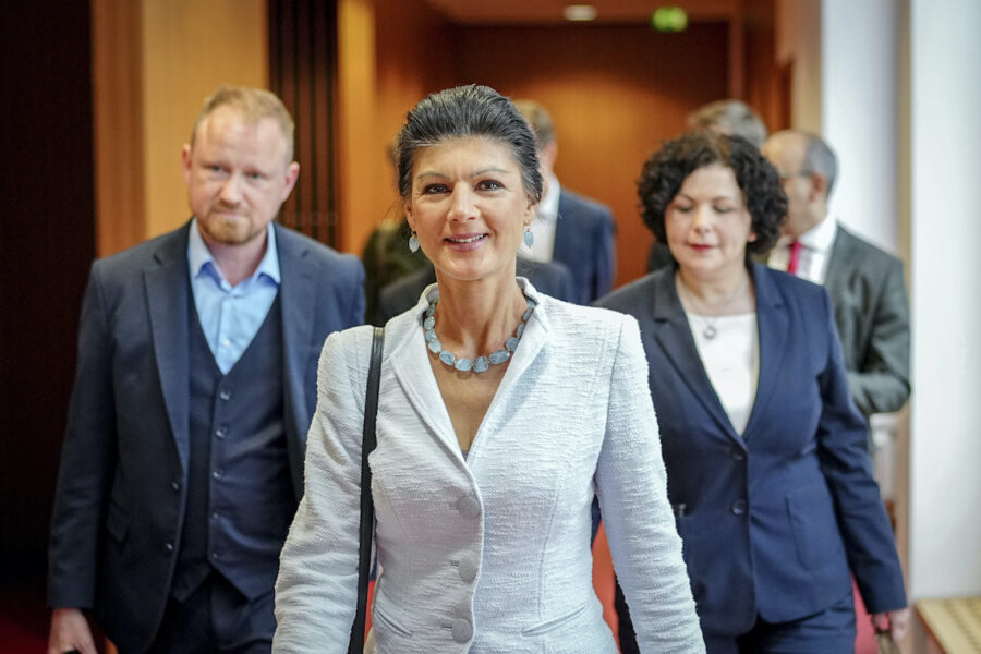  Den socialkonservativa vänsterpolitikern Sahra Wagenknecht lyckades ta sitt nybildade parti till Europaparlamentet.