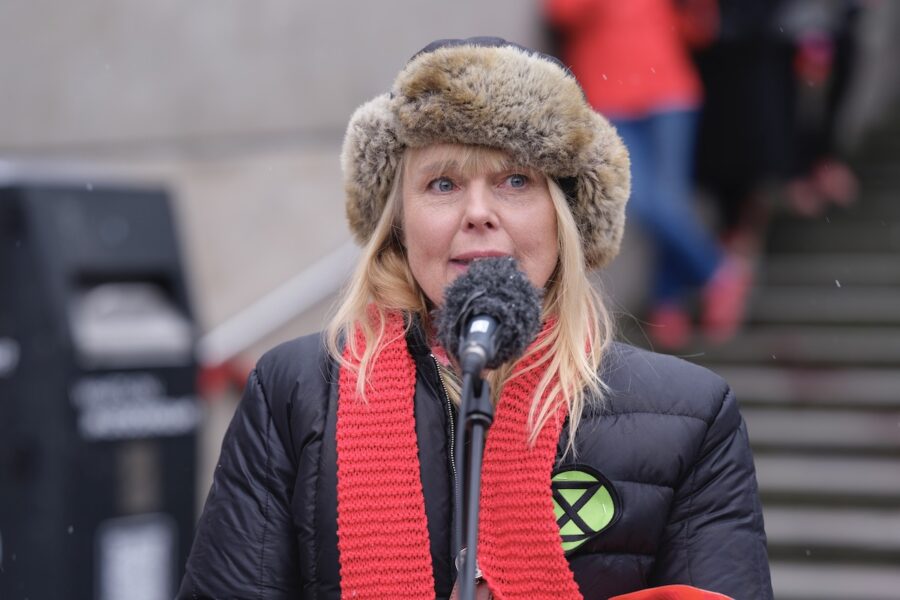 Matilda Bergström är en av rebellmammorna som går ut i global kvinnostrejk på torsdagen.