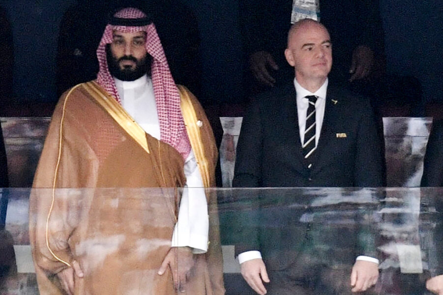 Mohammed bin Salman och Gianni Infantino.