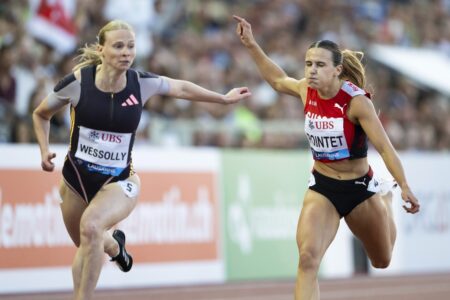 Kvinnliga friidrottare.