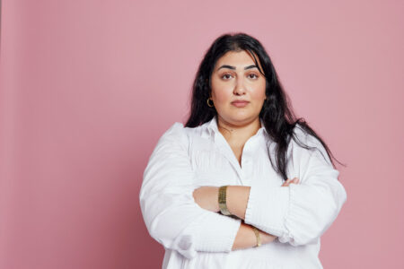 Adine Samadi,  ordförande för Roks, Riksorganisationen för kvinnojourer och tjejjourer i Sverige