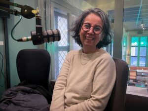 Porträtt på Soheyla Yazdanpanah, lektor i genuskunskap vid Södertörn.