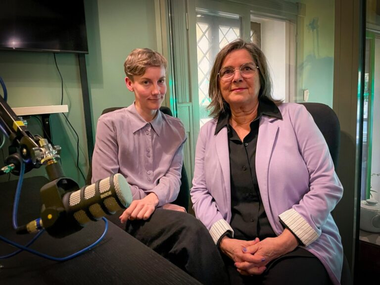 Clara Bergström och Ingela Holmertz, generalsekreterare för Rfsu.